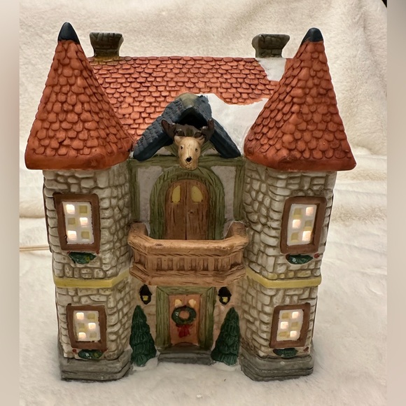 Holiday expressions in original box porcelain lighted house Hunters Tavern - Picture 2 of 11